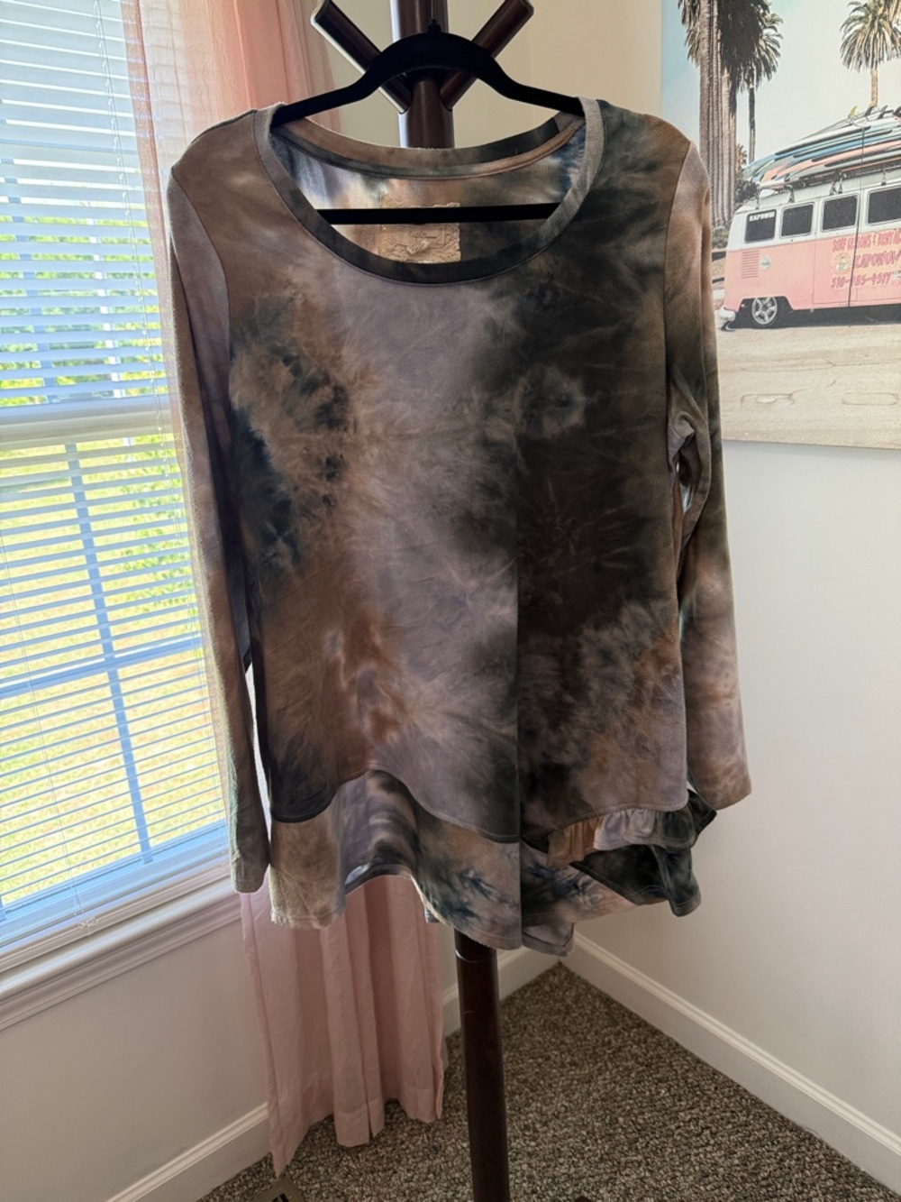Cupio Women's Long Sleeve Tie-Dye Top in Brown and Gray
